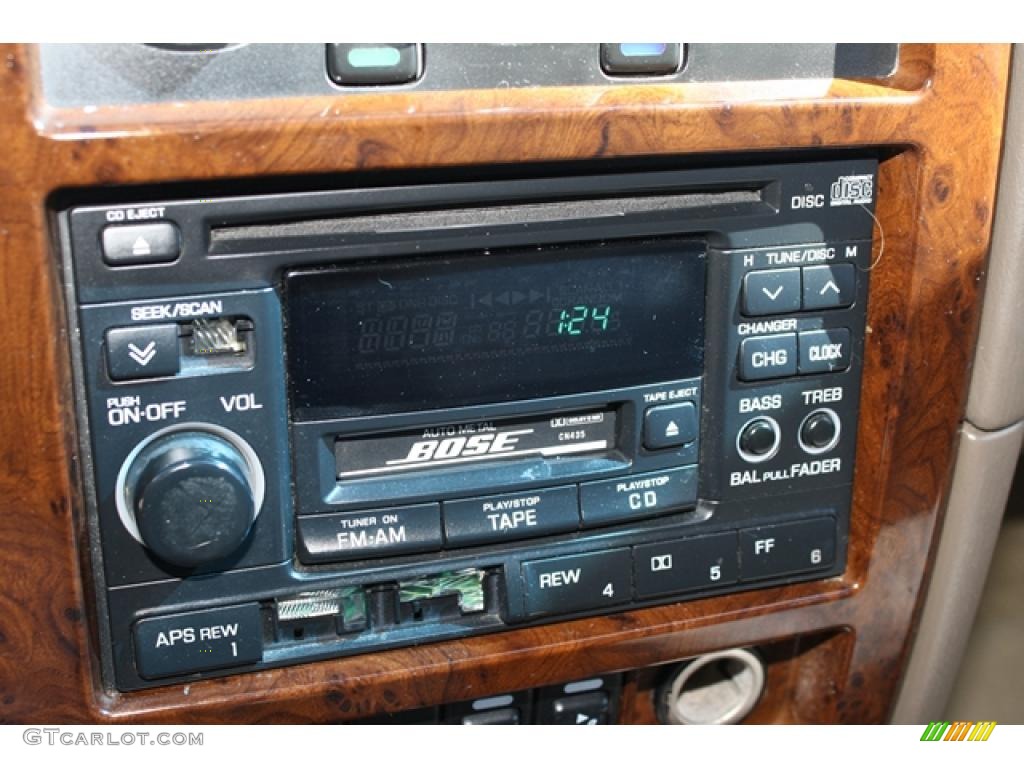 1998 Pathfinder LE 4x4 - Cloud White / Blond photo #20