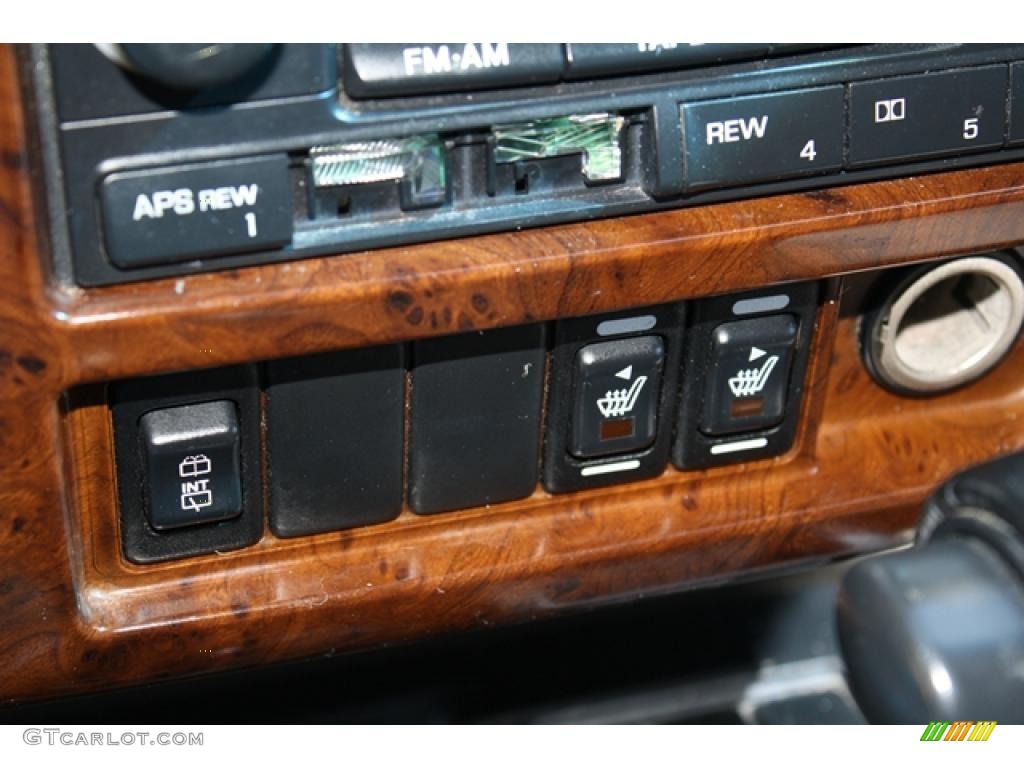 1998 Pathfinder LE 4x4 - Cloud White / Blond photo #21
