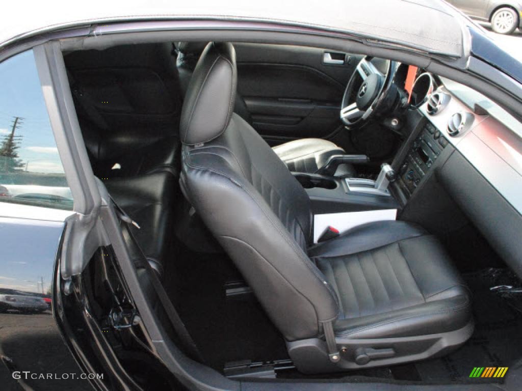 2005 Mustang GT Premium Convertible - Black / Dark Charcoal photo #6