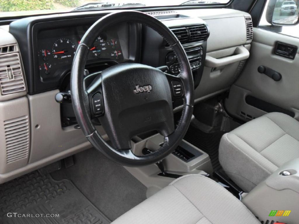 2006 Wrangler Sport 4x4 - Light Khaki Metallic / Khaki photo #24