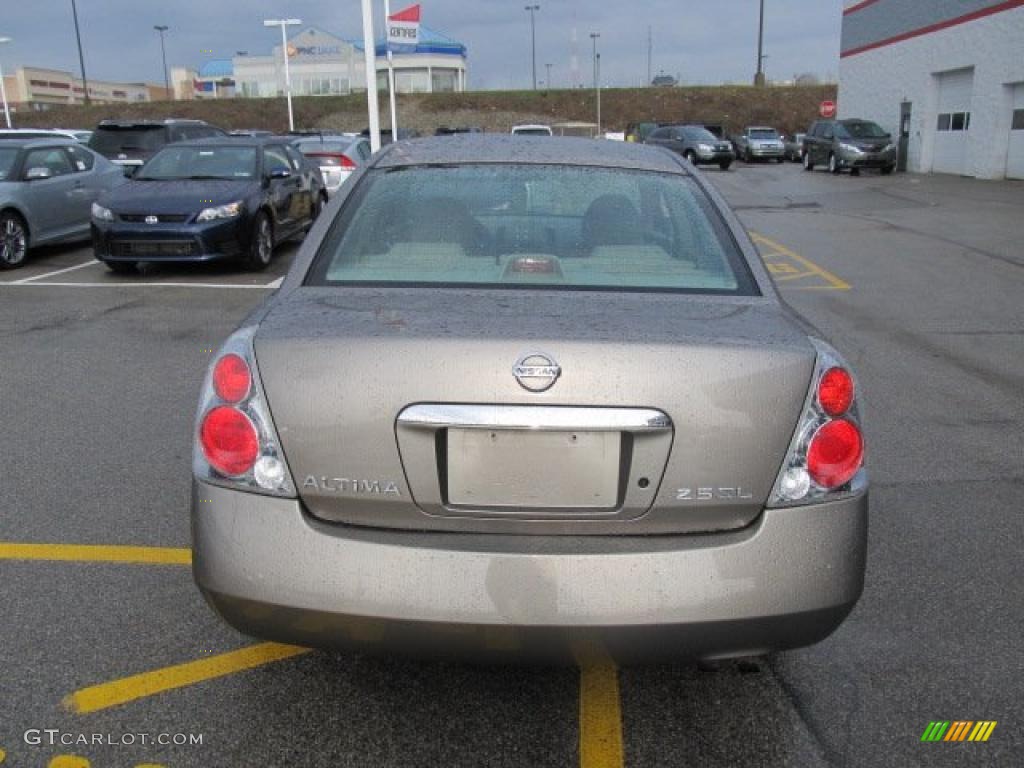 2006 Altima 2.5 SL - Polished Pewter Metallic / Blond photo #6