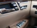 Black - S 550 Sedan Photo No. 28