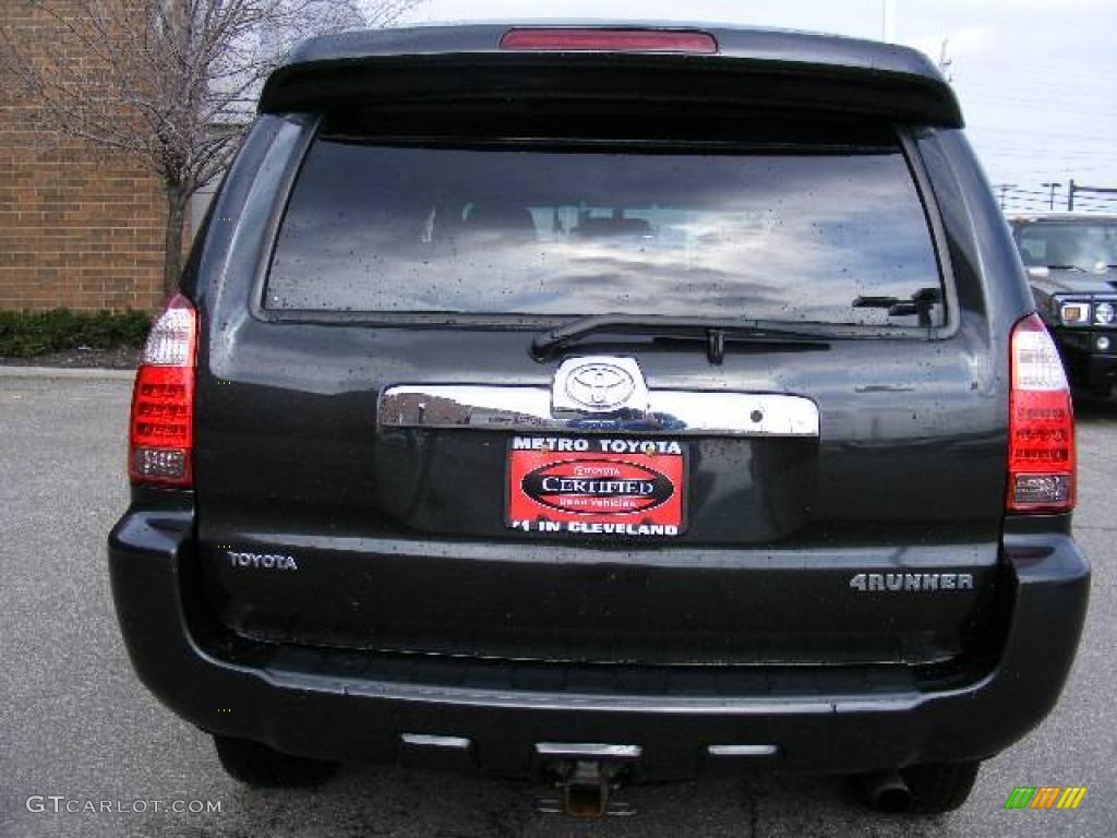2006 4Runner SR5 4x4 - Black / Stone Gray photo #4