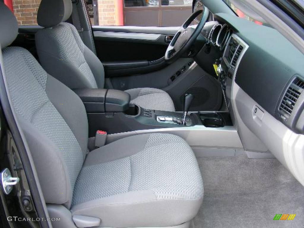 2006 4Runner SR5 4x4 - Black / Stone Gray photo #13