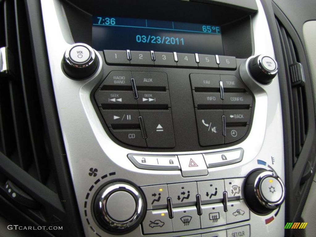 2011 Chevrolet Equinox LS Controls Photo #47084897