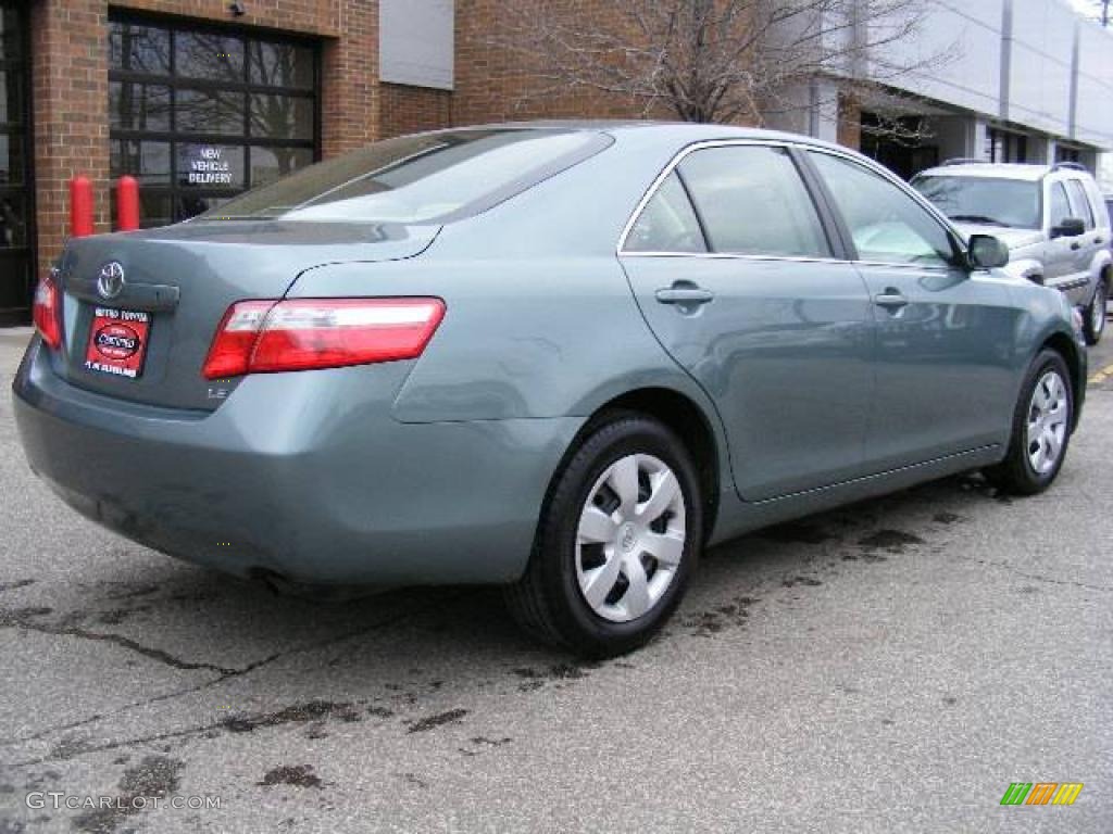 2007 Camry LE - Aloe Green Metallic / Bisque photo #3
