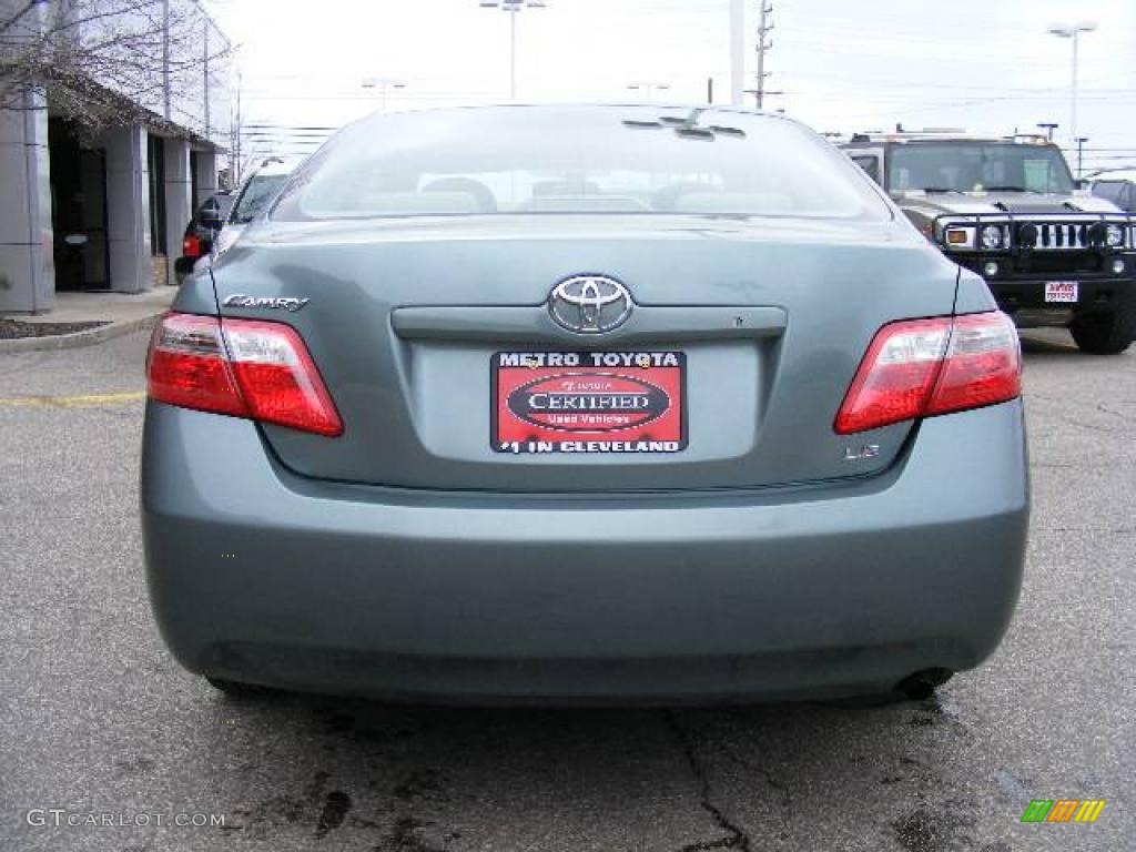 2007 Camry LE - Aloe Green Metallic / Bisque photo #4