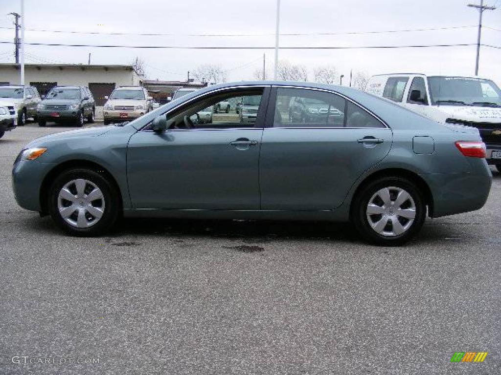 2007 Camry LE - Aloe Green Metallic / Bisque photo #6