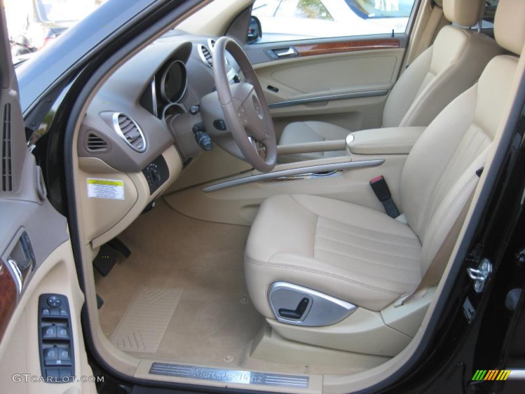 Macadamia Interior 2008 Mercedes-Benz ML 350 4Matic Photo #47085914