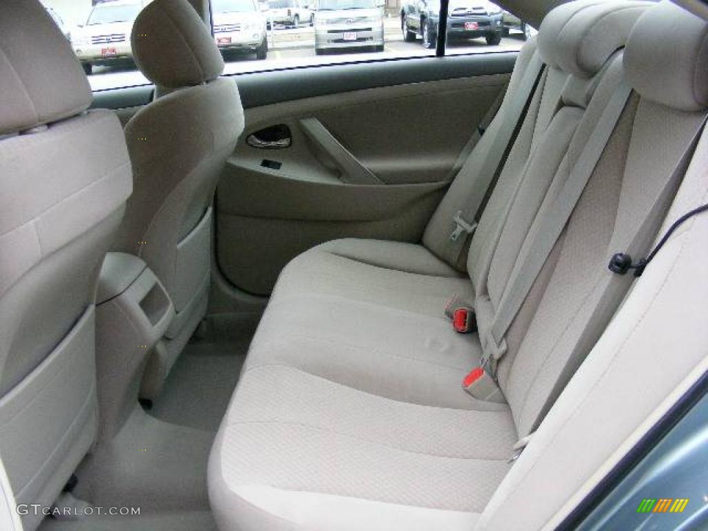 2007 Camry LE - Aloe Green Metallic / Bisque photo #11