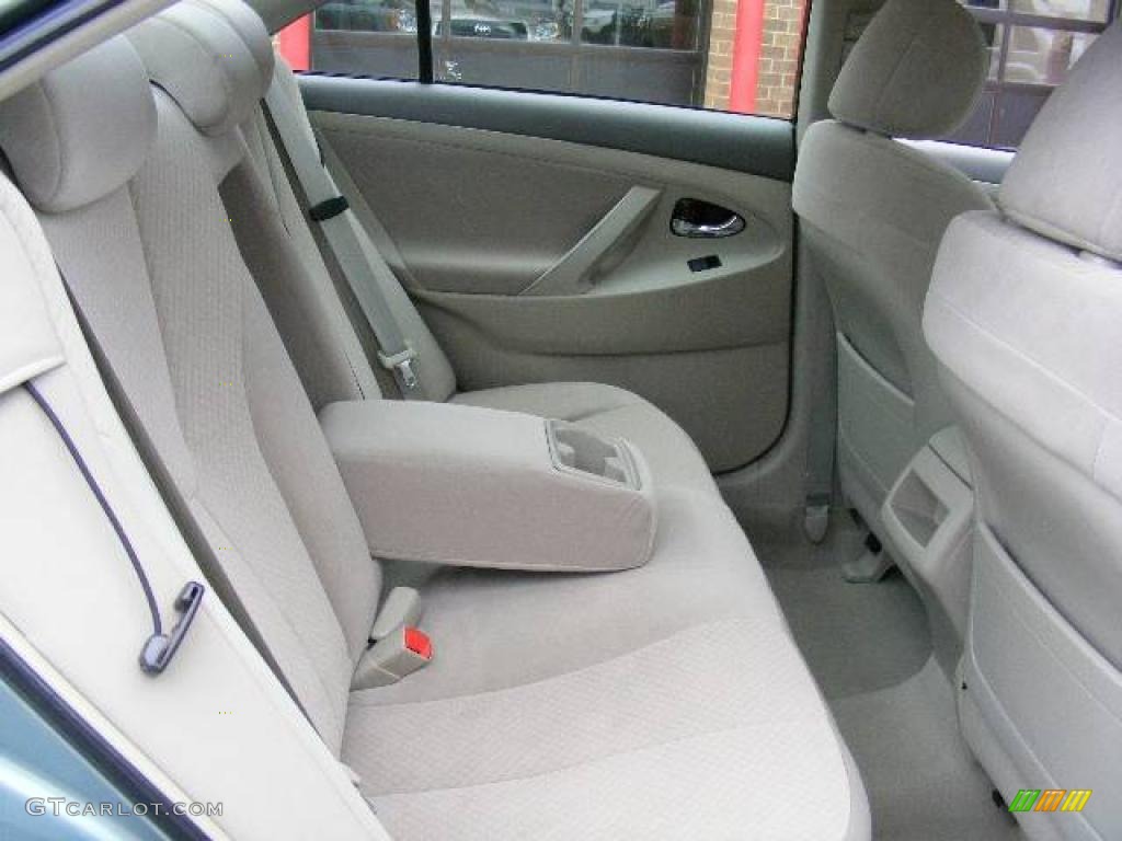 2007 Camry LE - Aloe Green Metallic / Bisque photo #12