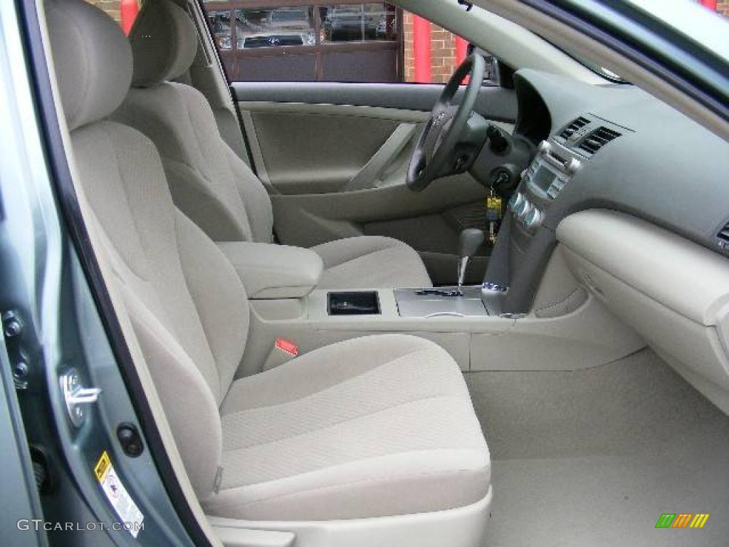 2007 Camry LE - Aloe Green Metallic / Bisque photo #13
