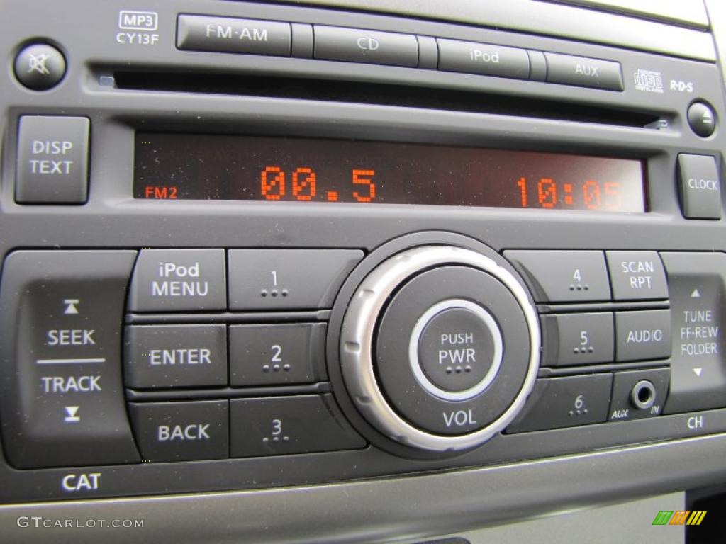 2011 Nissan Sentra 2.0 SR Controls Photo #47087738
