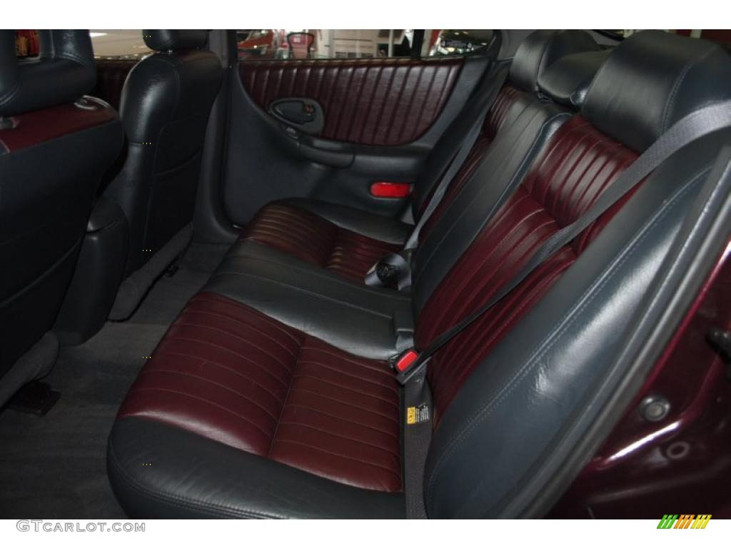 Ruby Red Interior 2002 Pontiac Grand Prix GT Sedan Photo #47090645