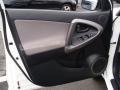 Super White - RAV4 4WD Photo No. 10