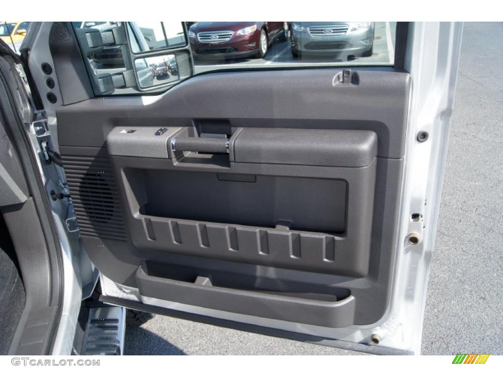 2011 Ford F250 Super Duty Lariat Crew Cab 4x4 Black Two Tone Leather Door Panel Photo #47093660