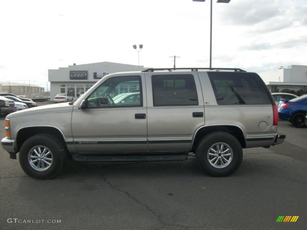 1998 Tahoe LS 4x4 - Light Pewter Metallic / Gray photo #3