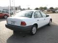 1999 White Saturn S Series SL Sedan  photo #7