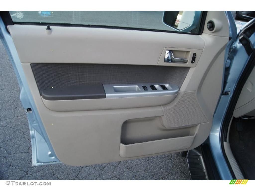 2009 Mercury Mariner Premier V6 Door Panel Photos