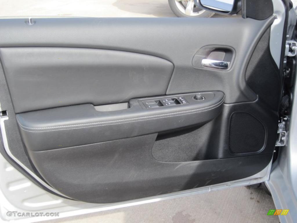 2011 Chrysler 200 Limited Black Door Panel Photo #47096381