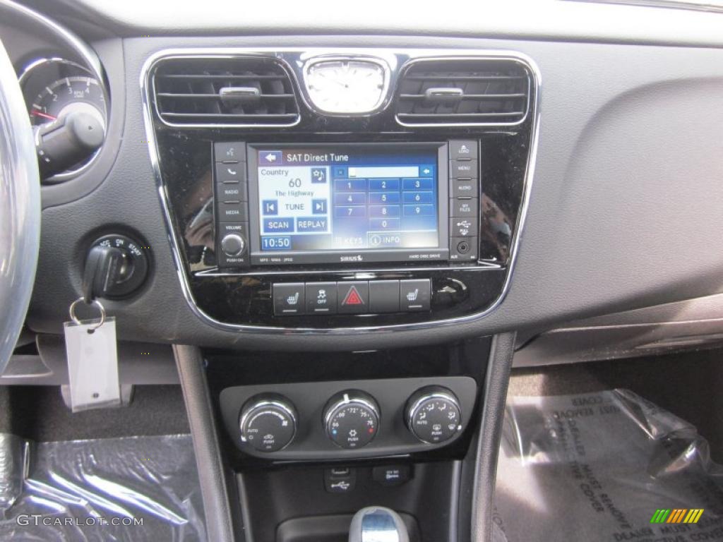 2011 Chrysler 200 Limited Controls Photo #47096432
