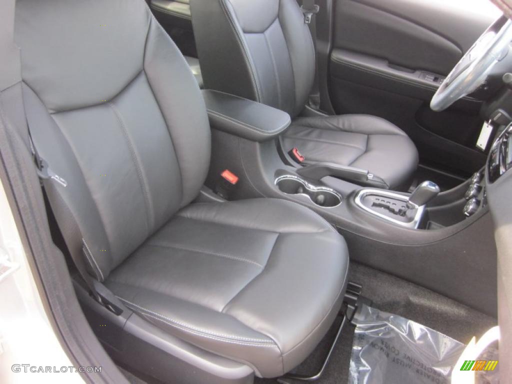 Black Interior 2011 Chrysler 200 Limited Photo #47096528