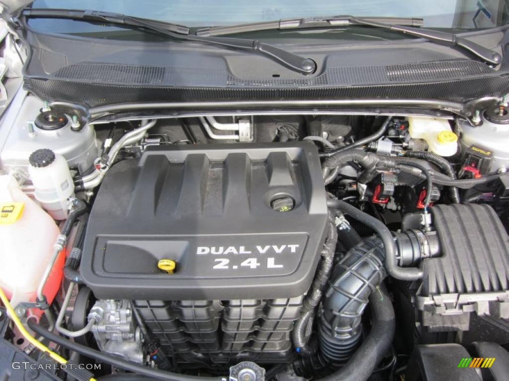 2011 Chrysler 200 Limited 2.4 Liter DOHC 16-Valve Dual VVT 4 Cylinder Engine Photo #47096558