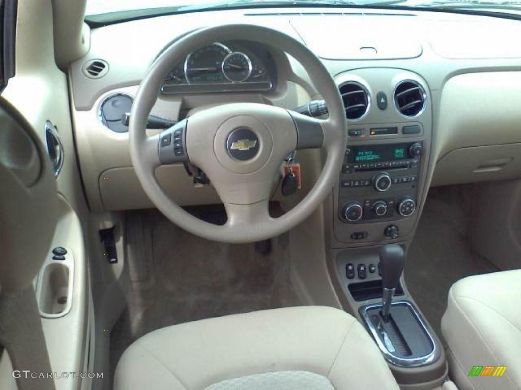 2006 Chevrolet HHR LT Cashmere Beige Dashboard Photo #47096636