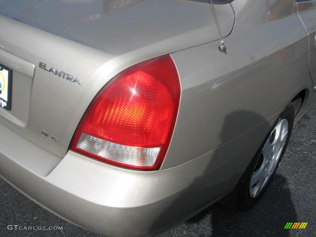 2001 Elantra GLS - Champagne / Beige photo #10