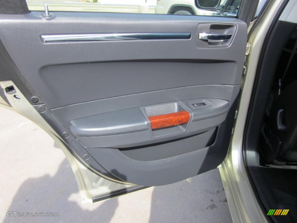 2010 Chrysler 300 C HEMI AWD Dark Slate Gray Door Panel Photo #47097552
