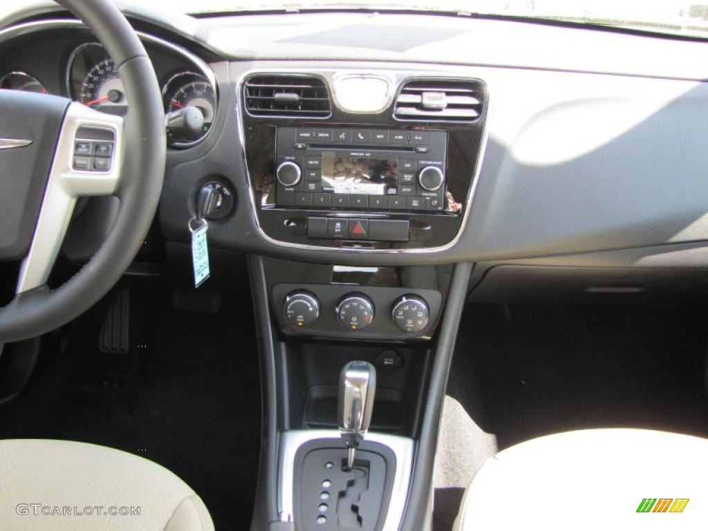 2011 Chrysler 200 Touring Black/Light Frost Beige Dashboard Photo #47099981