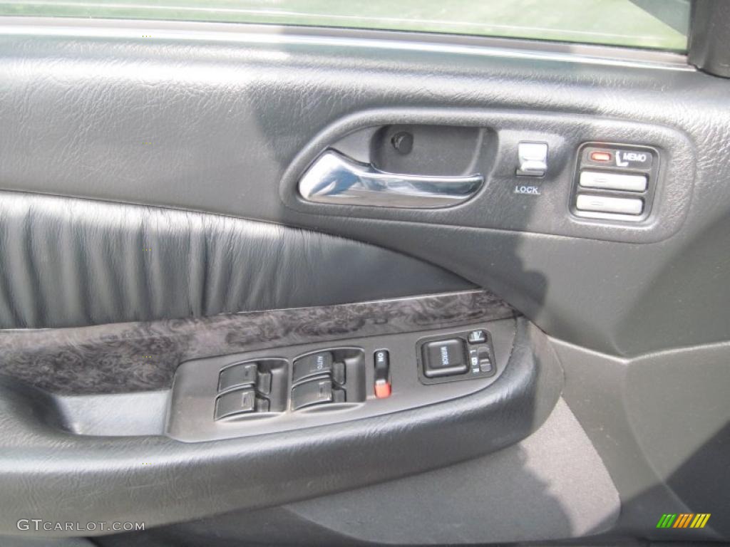 2002 Acura TL 3.2 Type S Controls Photo #47101850
