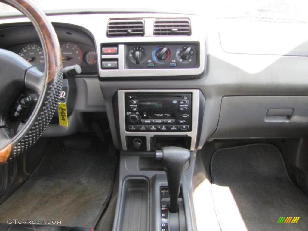 2000 Xterra SE V6 - Aztec Red / Dusk photo #17