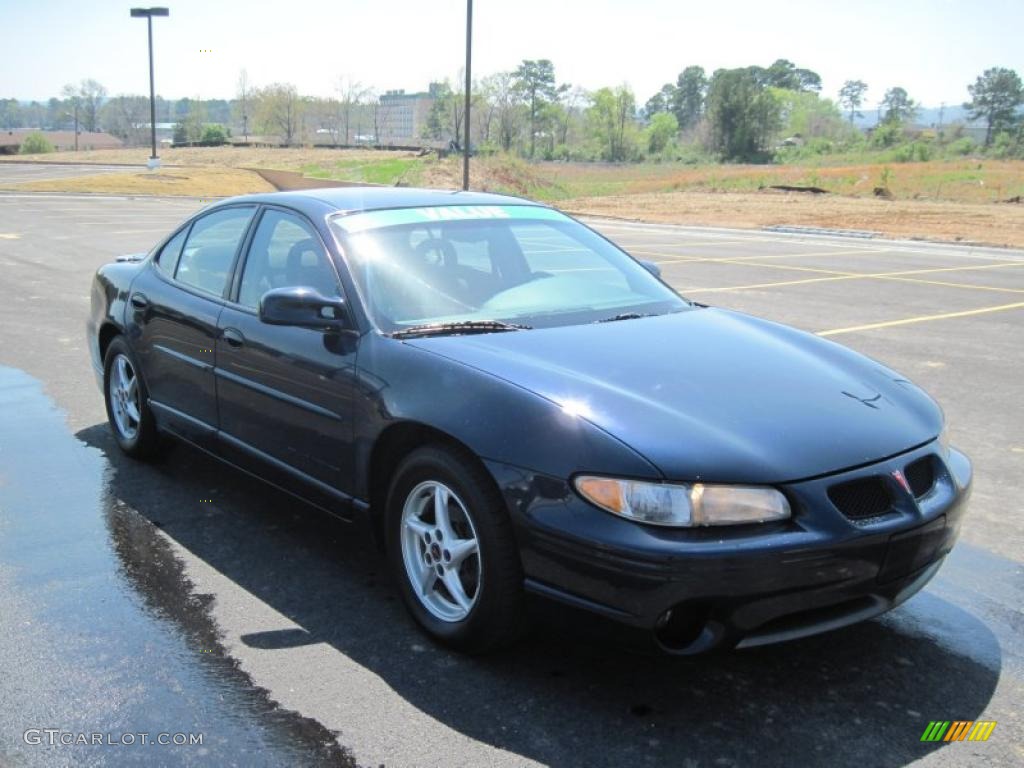 2002 Grand Prix GT Sedan - Blue Black Metallic / Graphite photo #7