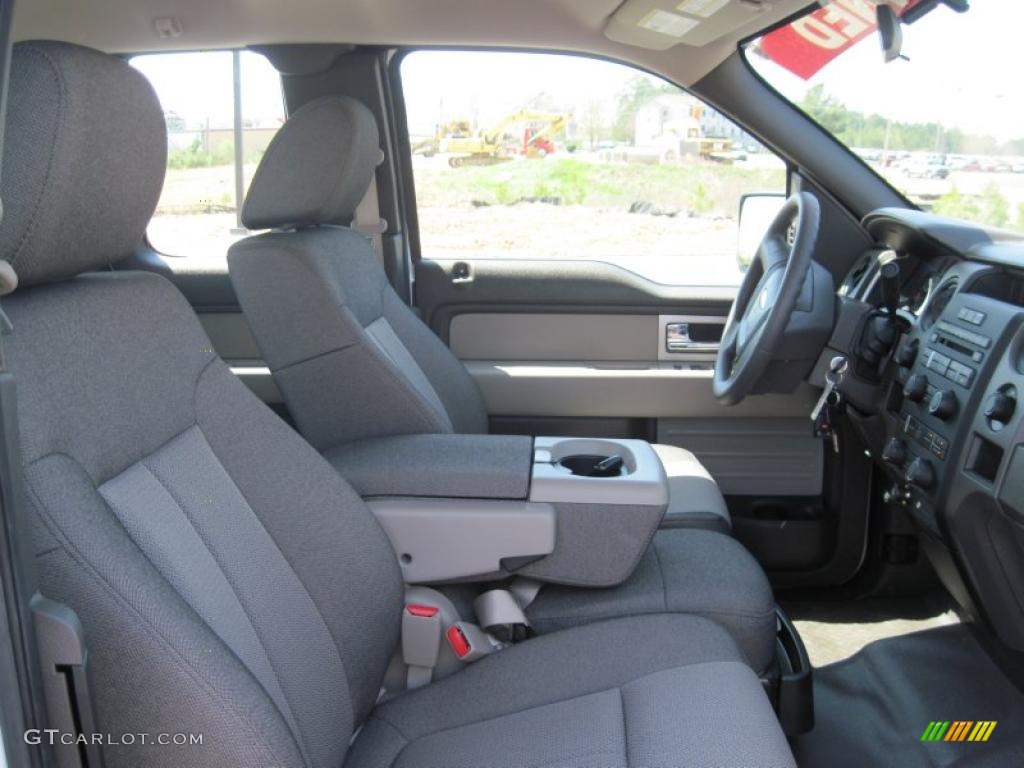 2009 F150 STX SuperCab 4x4 - Oxford White / Stone/Medium Stone photo #14