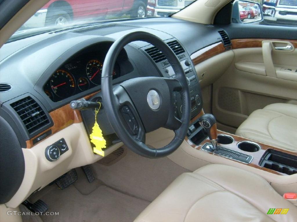 Tan Interior 2007 Saturn Outlook XR AWD Photo #47102504