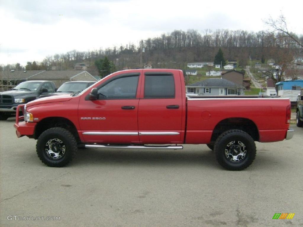 2005 Ram 2500 SLT Quad Cab 4x4 - Flame Red / Dark Slate Gray photo #2