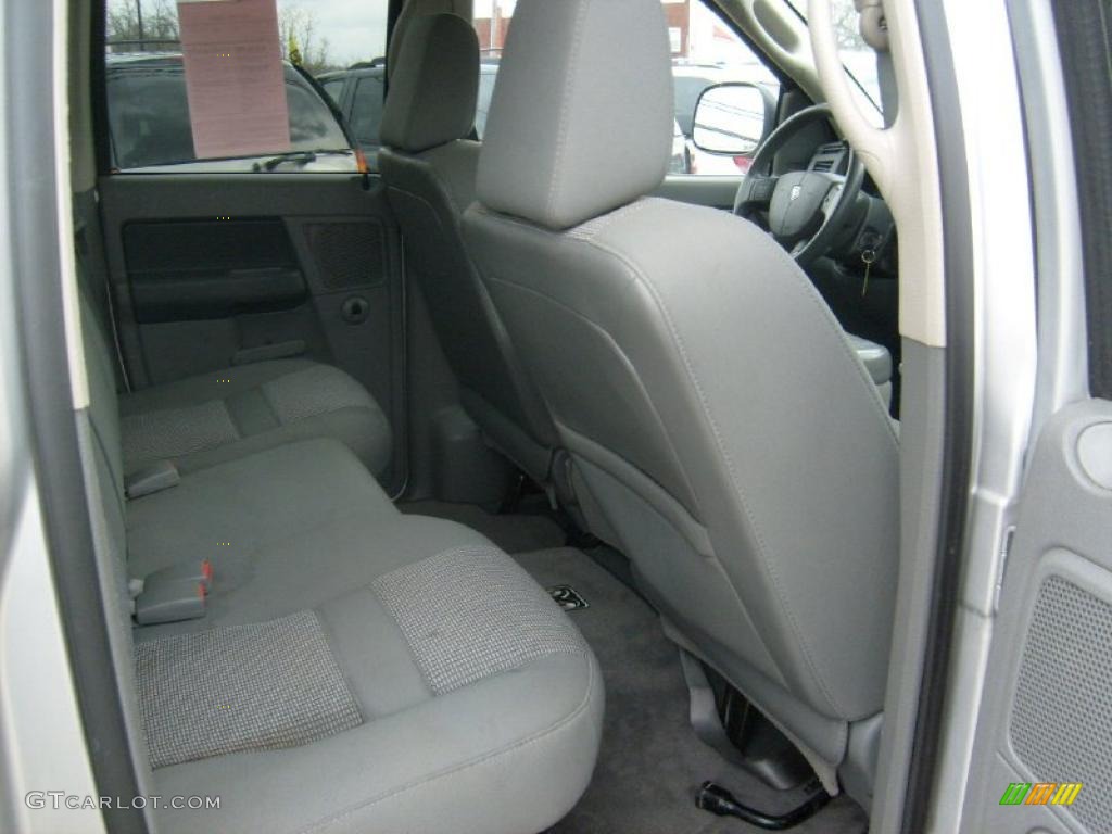 2007 Ram 1500 SLT Quad Cab 4x4 - Bright Silver Metallic / Medium Slate Gray photo #17