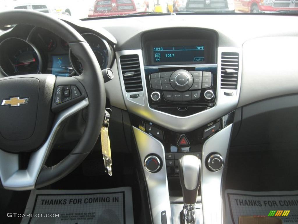 2011 Chevrolet Cruze ECO Medium Titanium Dashboard Photo #47107481