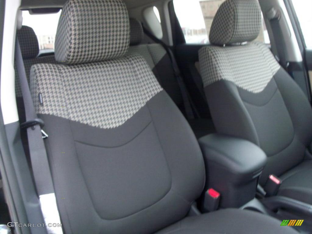 Sand/Black Houndstooth Cloth Interior 2011 Kia Soul ! Photo #47111066