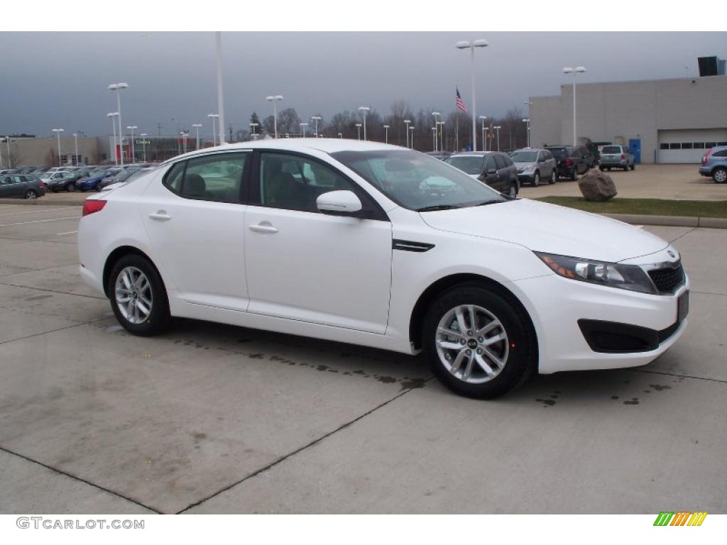 Snow White Pearl Kia Optima