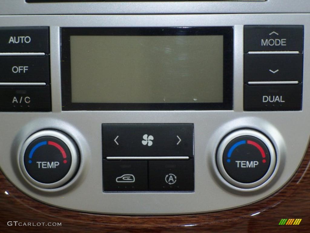 2007 Hyundai Santa Fe Limited Controls Photo #47111372