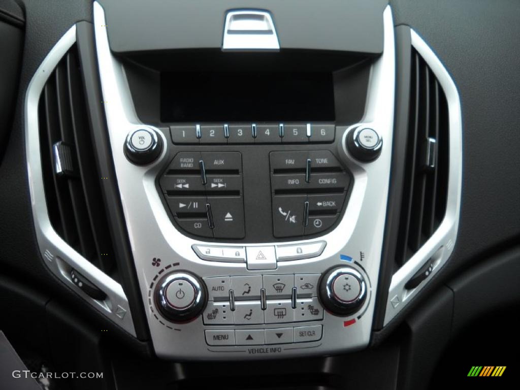 2011 GMC Terrain SLE AWD Controls Photo #47114048