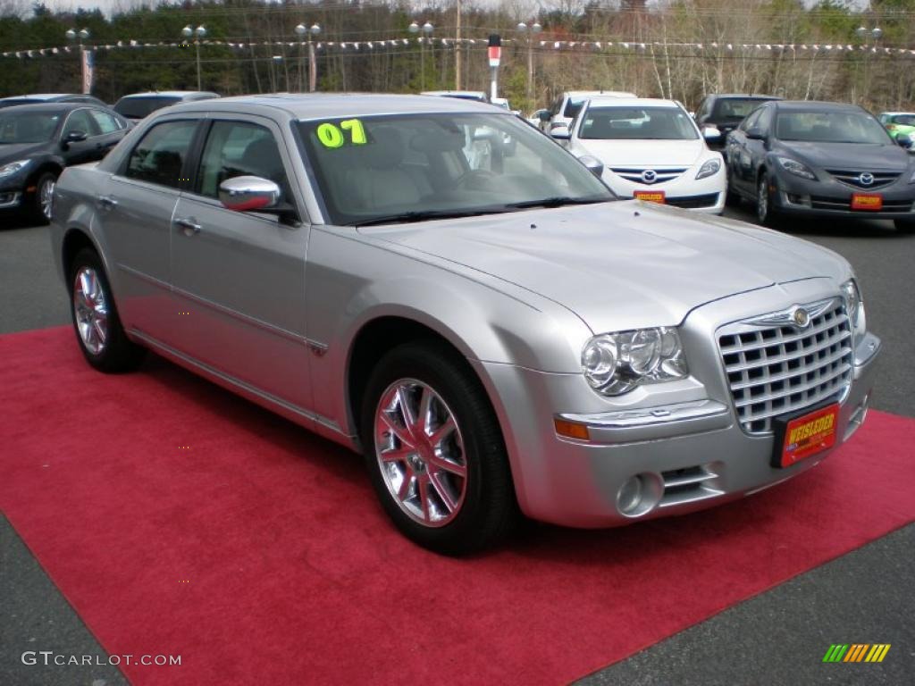 Bright Silver Metallic 2007 Chrysler 300 C HEMI AWD Exterior Photo #47114621