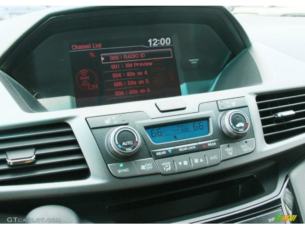 2011 Honda Odyssey EX-L Controls Photo #47115746