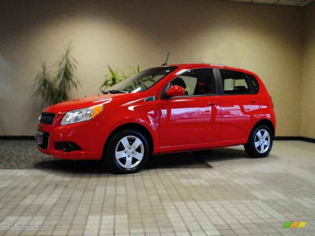 2010 Aveo Aveo5 LT - Sport Red / Charcoal photo #2