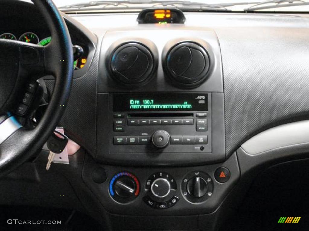 2010 Aveo Aveo5 LT - Sport Red / Charcoal photo #15