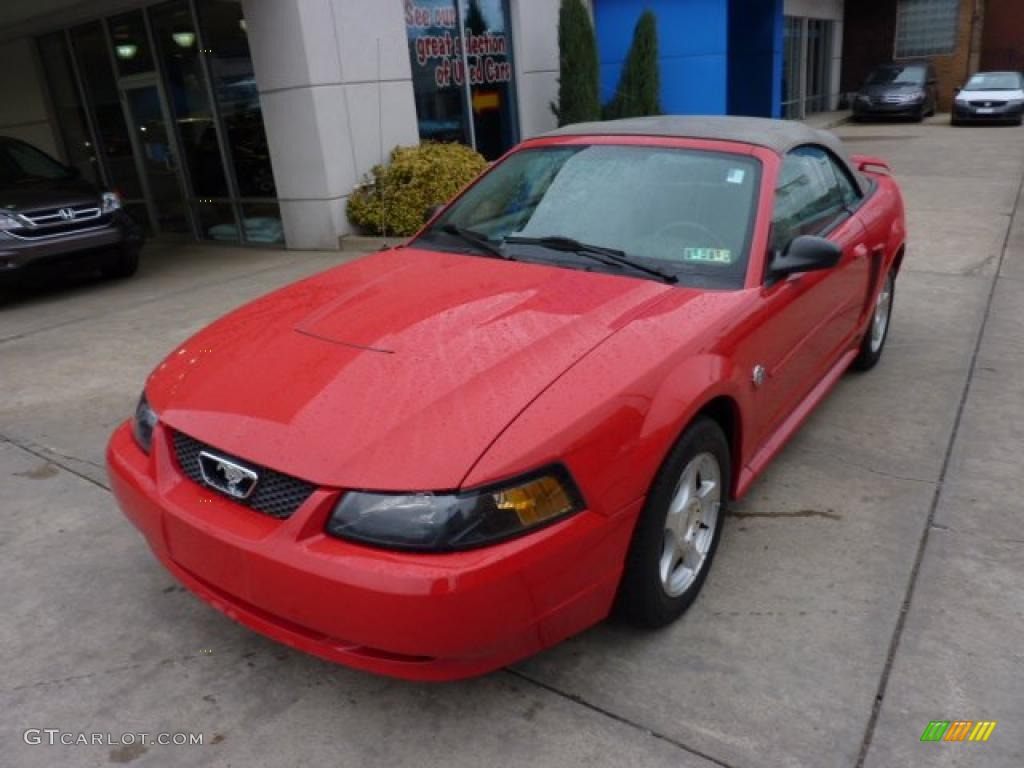 2004 Mustang V6 Convertible - Torch Red / Medium Parchment photo #11