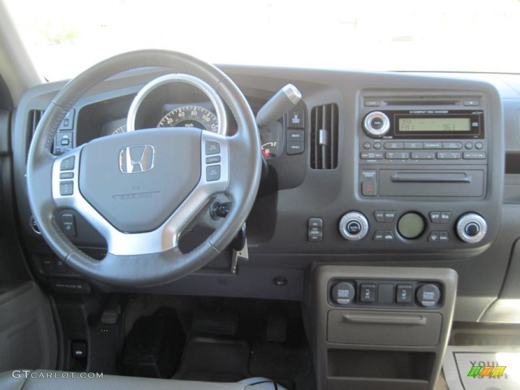 2007 Honda Ridgeline RTL Steering Wheel Photos