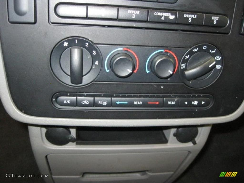 2004 Ford Freestar SE Controls Photo #47120672